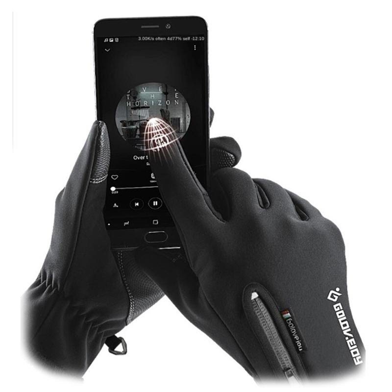 Touchscreen gloves from Golovejoy